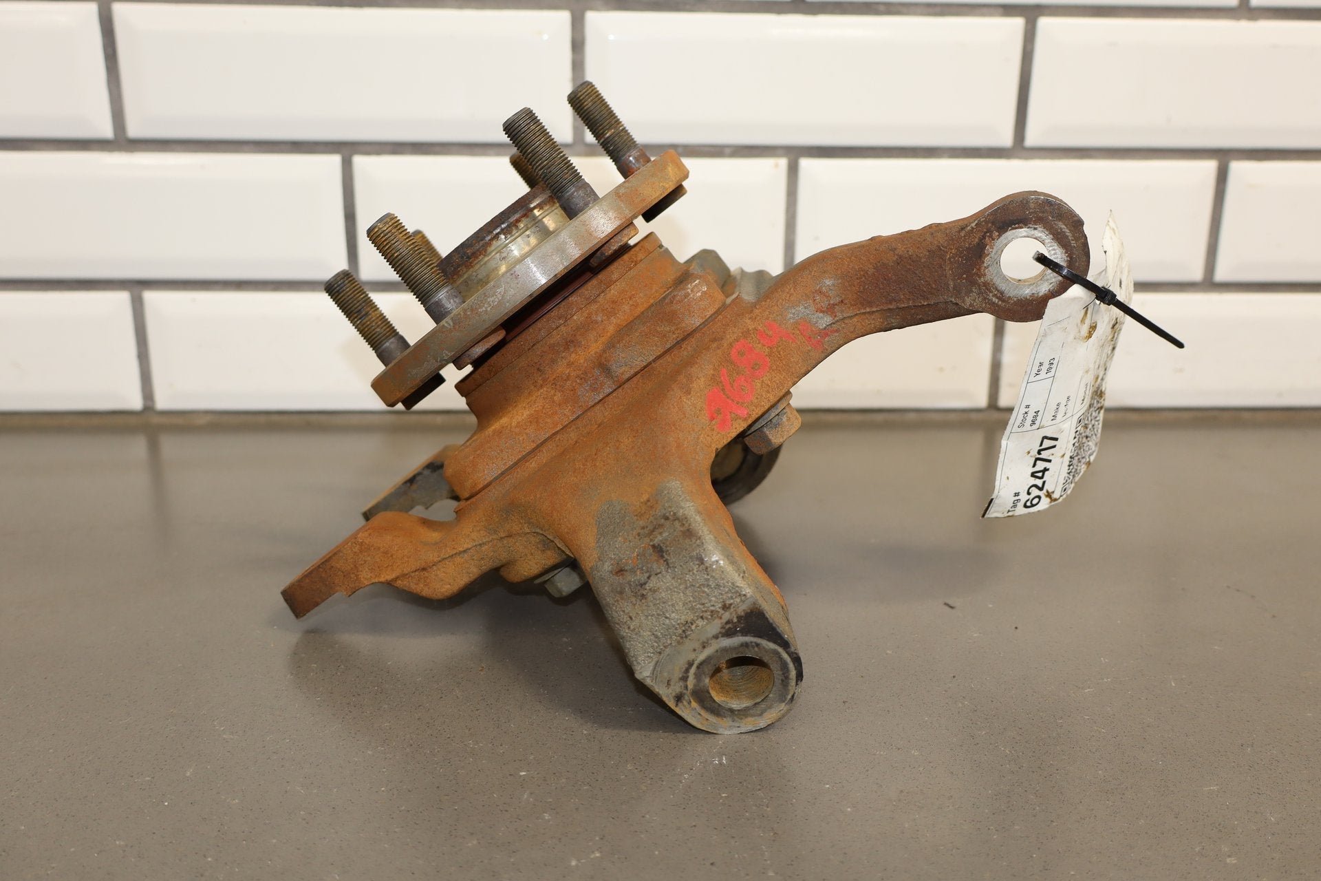 92-95 Dodge Viper RT/10 OEM RH Rear Spindle Knuckle Hub 4643118 15k