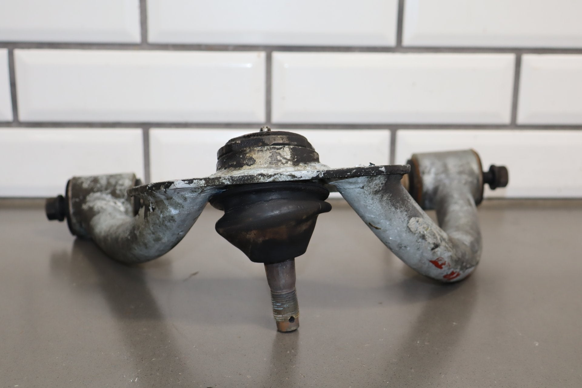 92-95 Dodge Viper RT/10 OEM RH Rear Upper Control Arm 4642662 15k