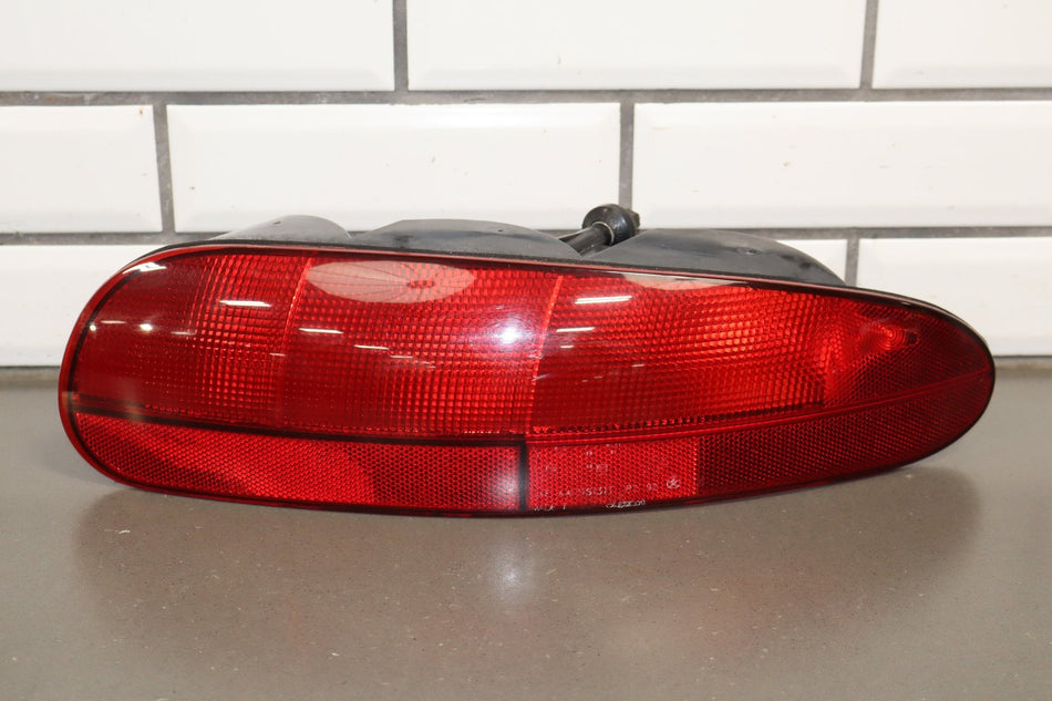 92-95 Dodge Viper RT/10 OEM RH Tail Light 4642102 Low 15k Miles