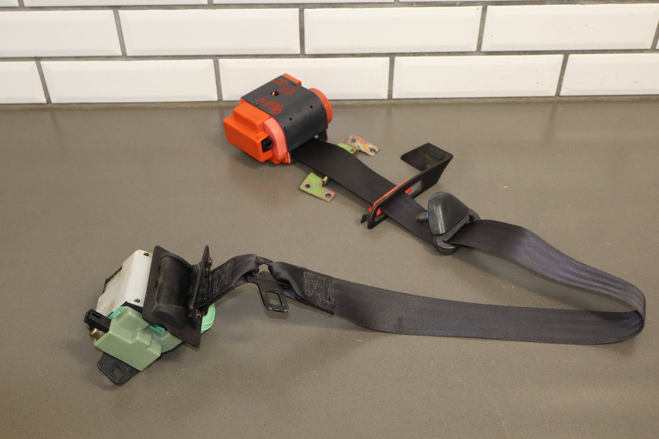 92-95 Dodge Viper RT/10 OEM Right Front Seat Belt HC68MX9 Low 15k Miles