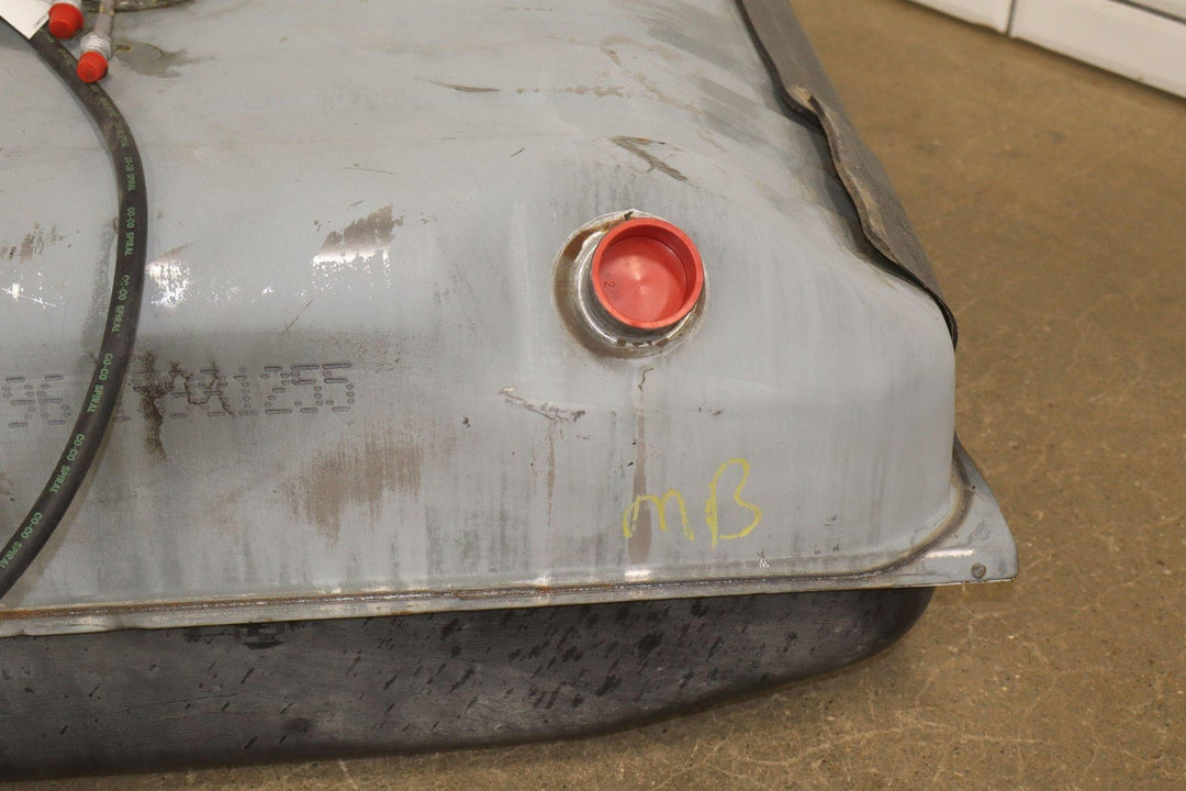 92 - 97 Chevy GMC Suburban 42 Gallon Fuel Tank with Fuel Pump Tested OEM