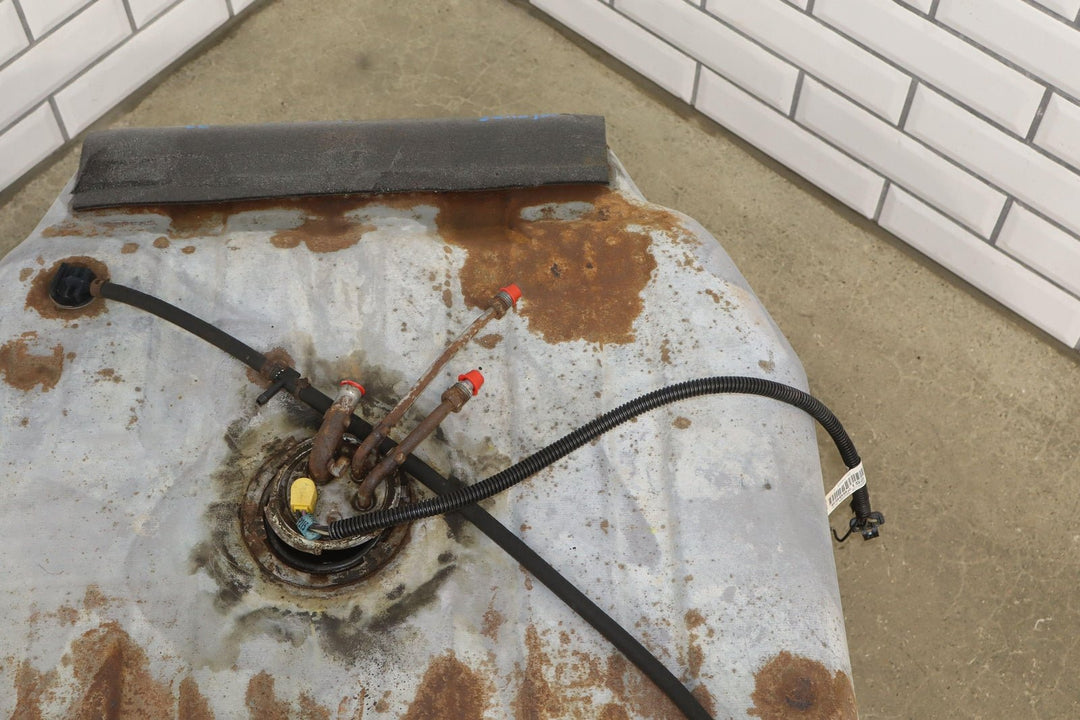 92 - 97 Chevy Suburban OEM 42 Gallon Fuel Tank With Pump Tested