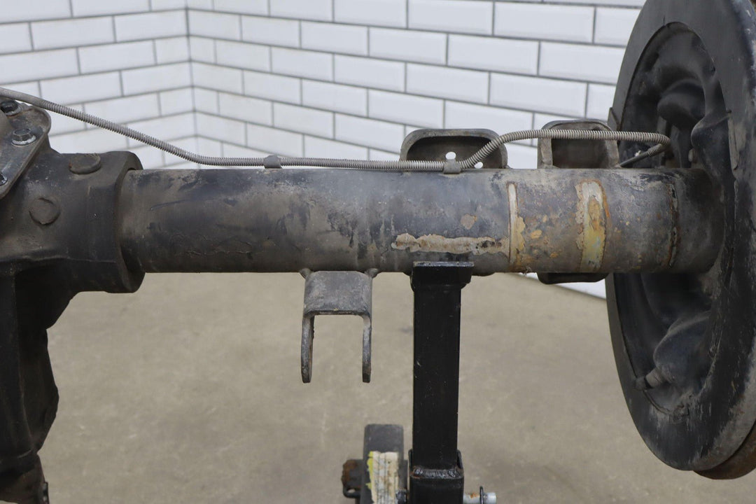 92 - 99 Chevy GMC Suburban 2500 4.10 Ratio GT5 Rear Axle Assembly OEM Lot Tested