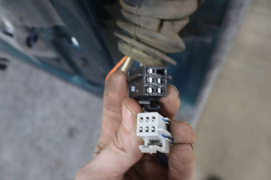 92 - 99 Chevy GMC Suburban GMT400 Left Rear Door Emerald Green 43U