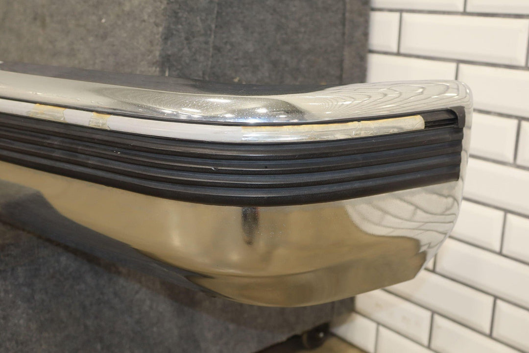 92 - 99 Chevy GMC Truck SUV GMT400 Chrome Front Bumper Assembly OEM