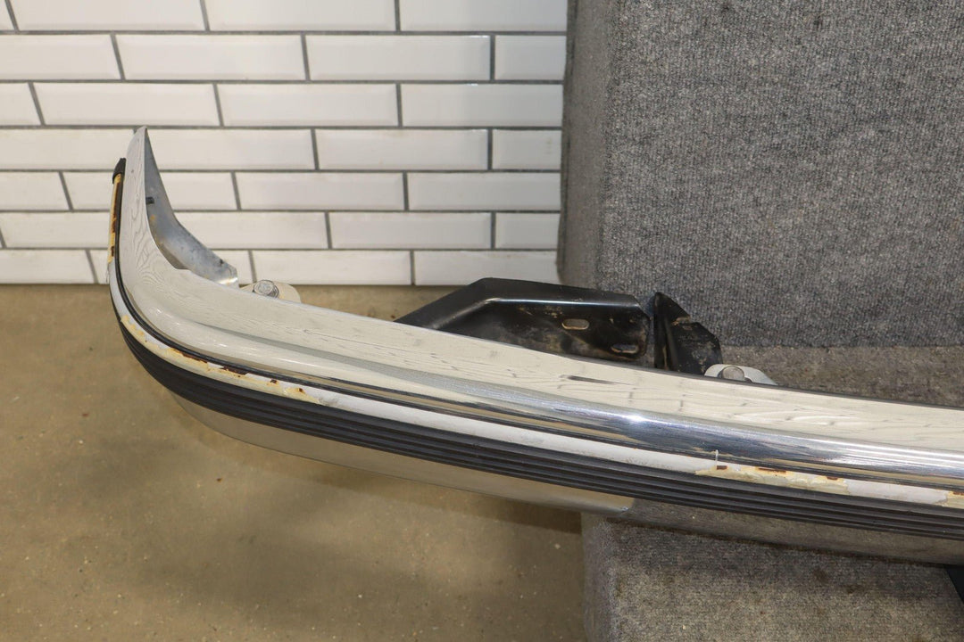 92 - 99 Chevy GMC Truck SUV GMT400 Chrome Front Bumper Assembly OEM