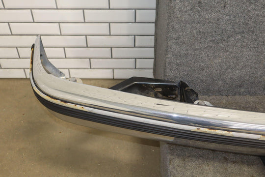 92 - 99 Chevy GMC Truck SUV GMT400 Chrome Front Bumper Assembly OEM