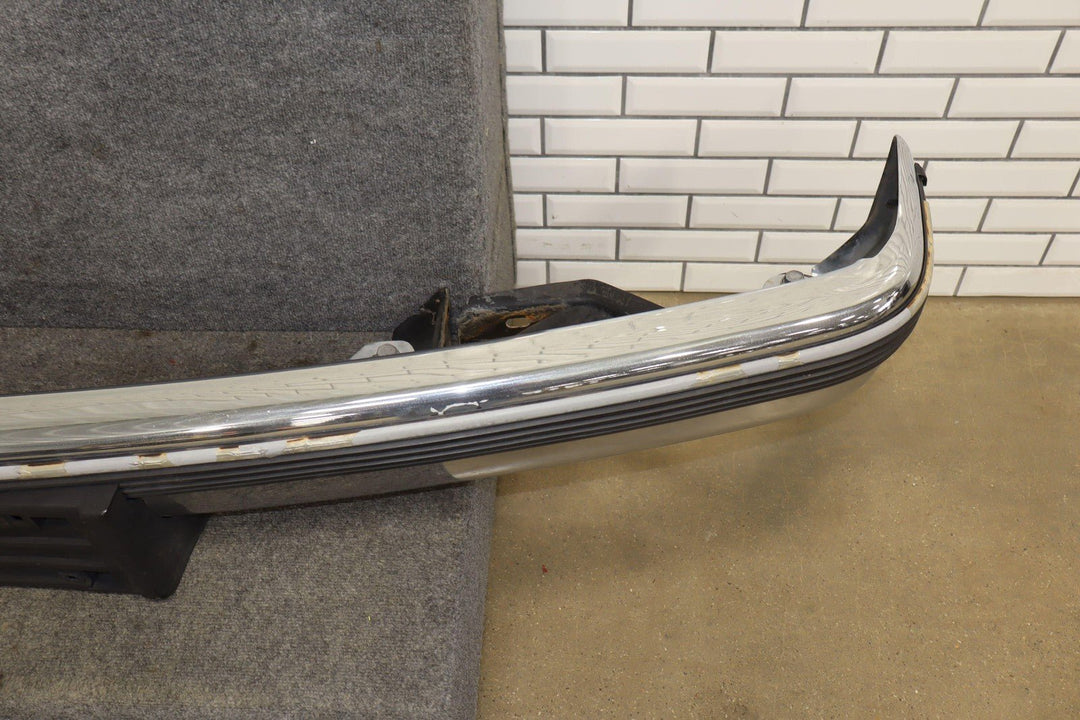 92 - 99 Chevy GMC Truck SUV GMT400 Chrome Front Bumper Assembly OEM