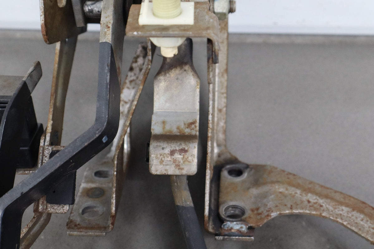 93-02 Chevrolet Camaro, Pontiac Firebird Manual Transmission Pedal Assembly OEM