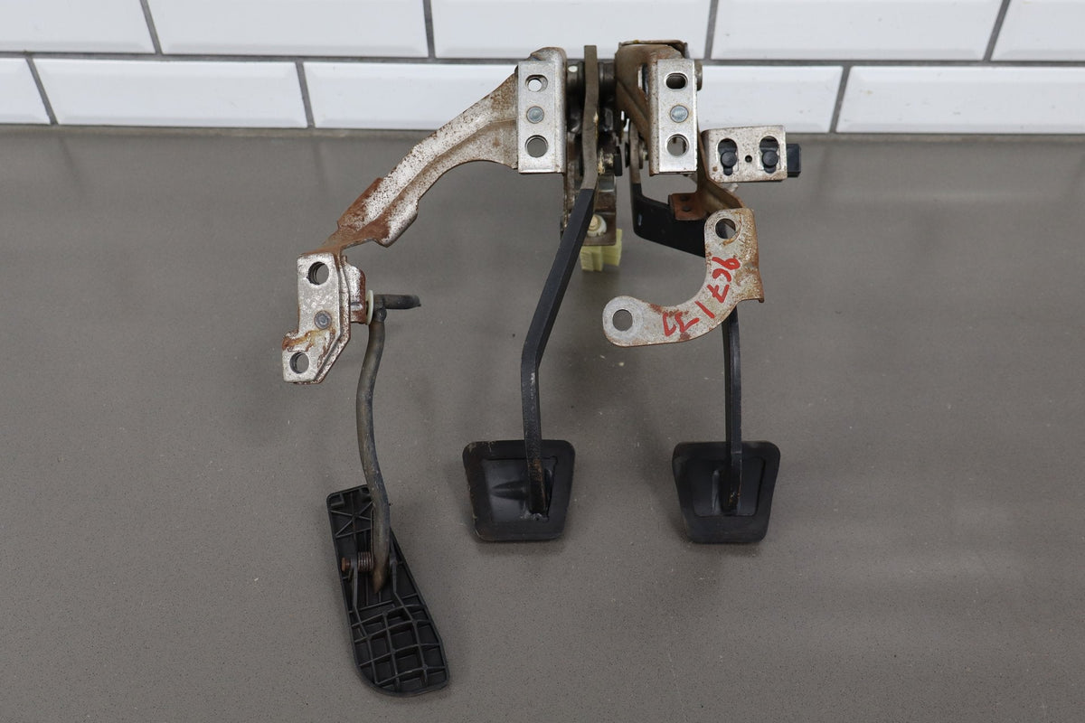 93-02 Chevrolet Camaro, Pontiac Firebird Manual Transmission Pedal Assembly OEM
