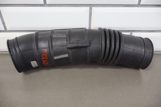 93 - 94 Toytoa Land Cruiser (1FZFE Engine) OEM Air Intake Tube Z17881 - 66080