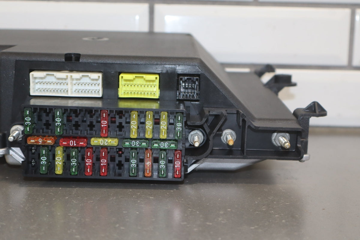 94-02 Range Rover P38 2.5 4.6 Highline Body Light Control Module BeCM YWC OEM