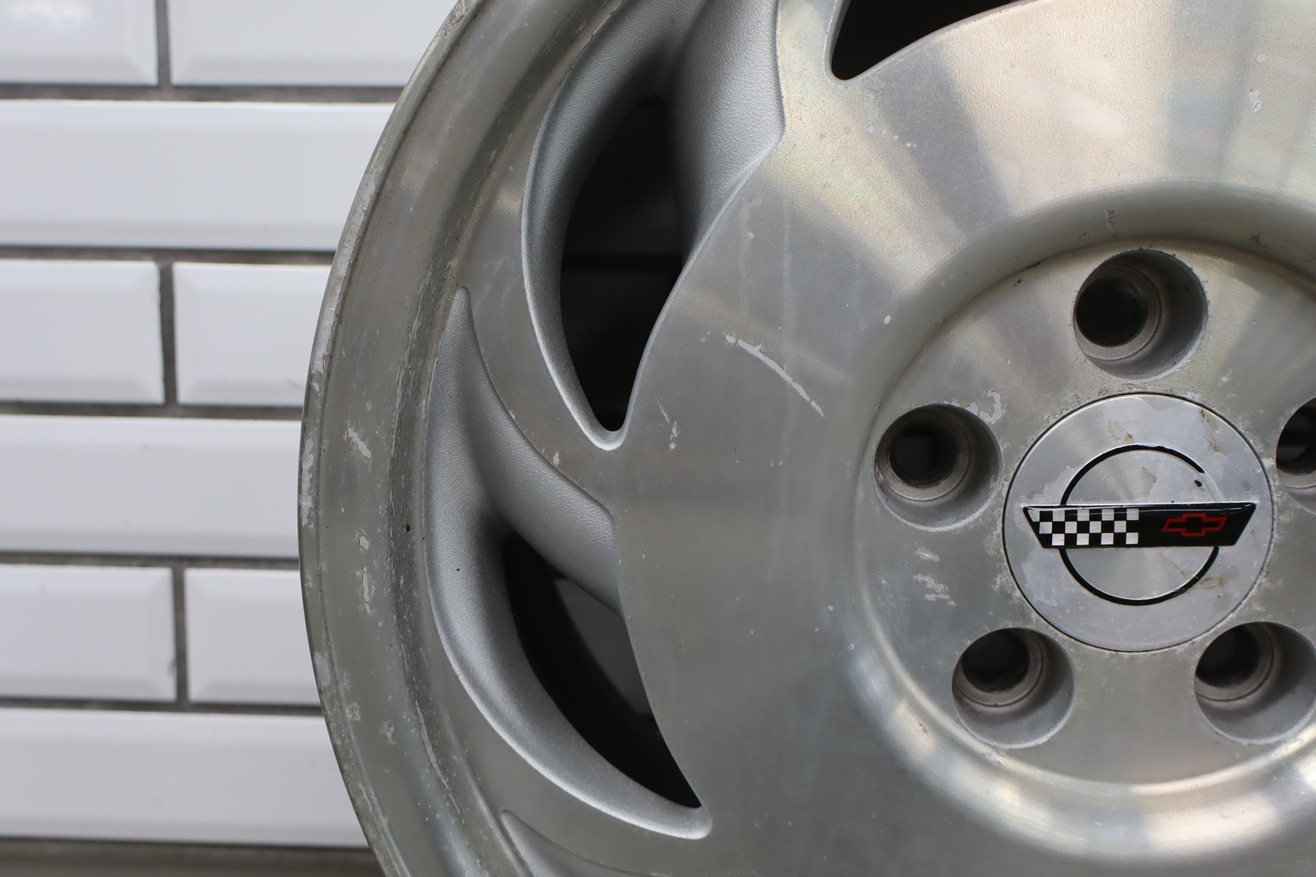 94-96 Chevrolet Corvette C4 17x9.5 Left Alloy Wheel- 10214046 Clear Peeling