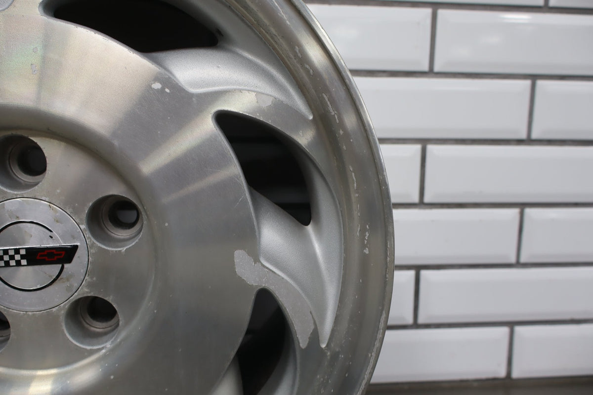 94-96 Chevrolet Corvette C4 17x9.5 Left Alloy Wheel- 10214046 Clear Peeling