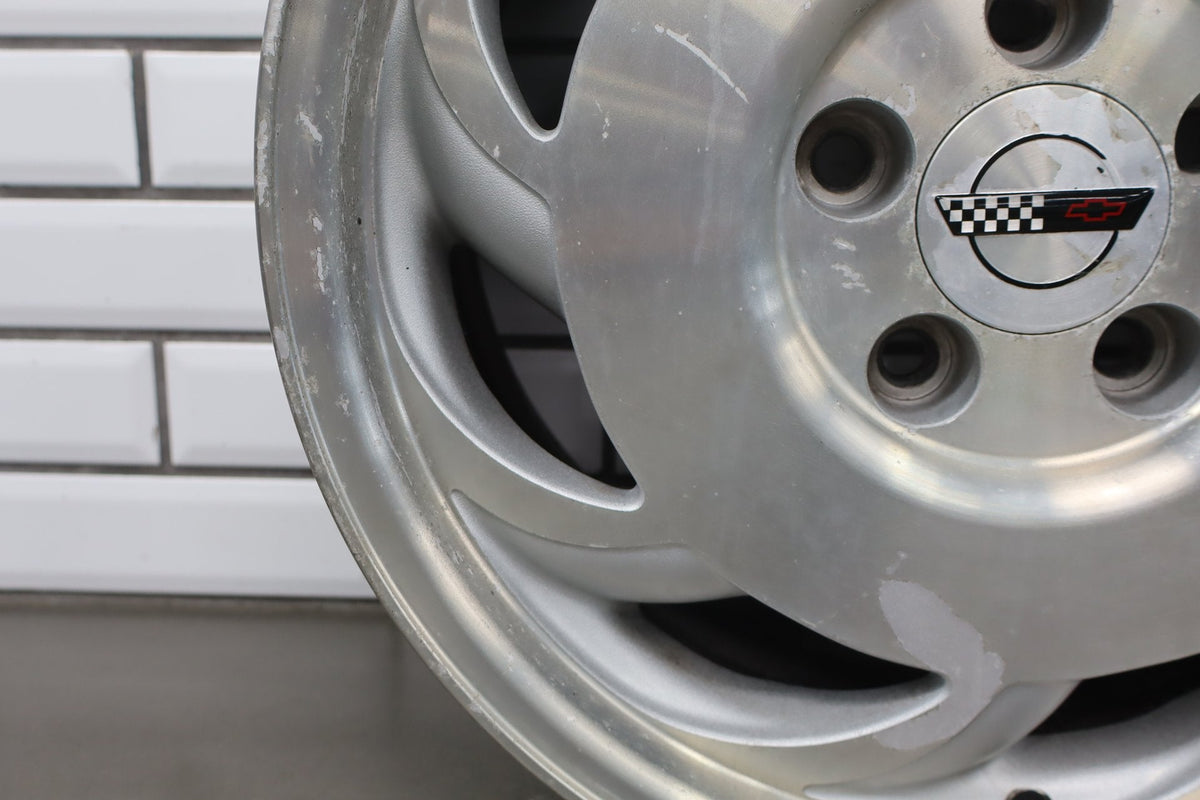 94-96 Chevrolet Corvette C4 17x9.5 Left Alloy Wheel- 10214046 Clear Peeling