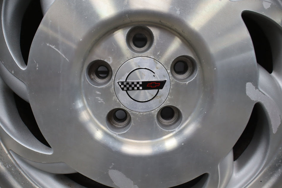 94-96 Chevrolet Corvette C4 17x9.5 Left Alloy Wheel- 10214046 Clear Peeling
