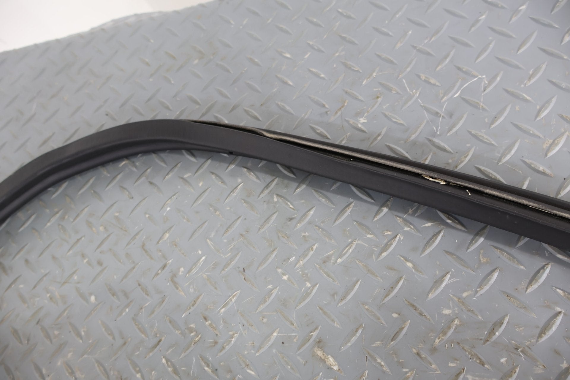 94-96 Chevy Camaro Convertible Trunk Deck Lid Weather Stripping Gasket Seal