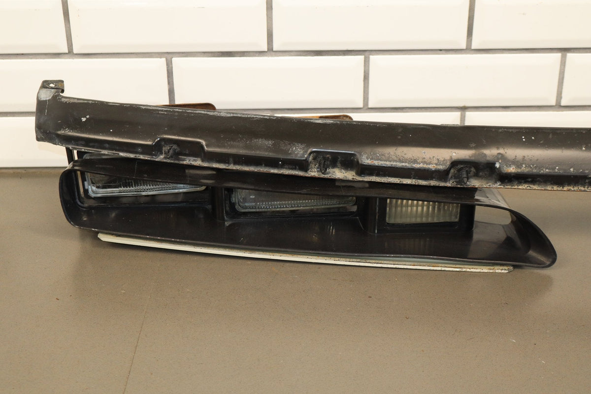 94-96 Pontiac Grand Prix Coupe Header Panel With Headlights