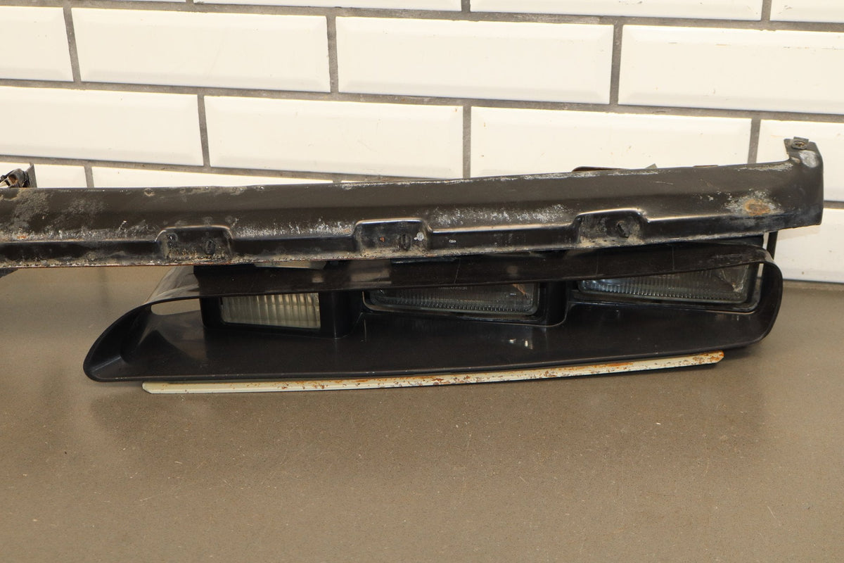 94-96 Pontiac Grand Prix Coupe Header Panel With Headlights