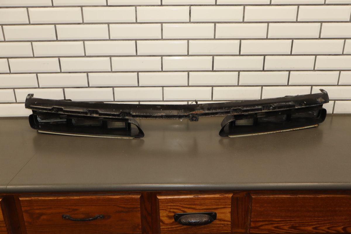 94-96 Pontiac Grand Prix Coupe Header Panel With Headlights