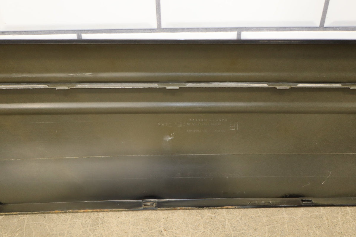 94-96 Pontiac Grand Prix Coupe Left Door Molding SE (Fade)