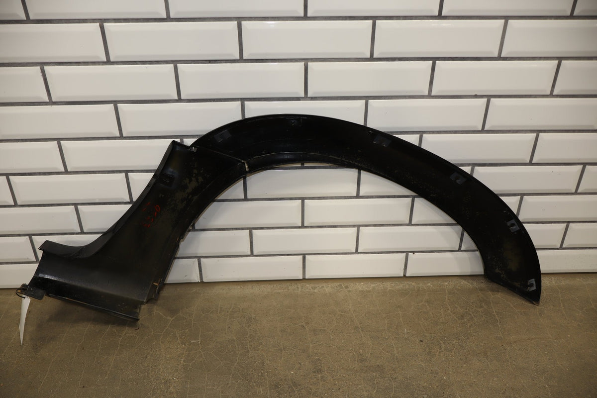 94-96 Pontiac Grand Prix Coupe Left Fender Flare Molding SE