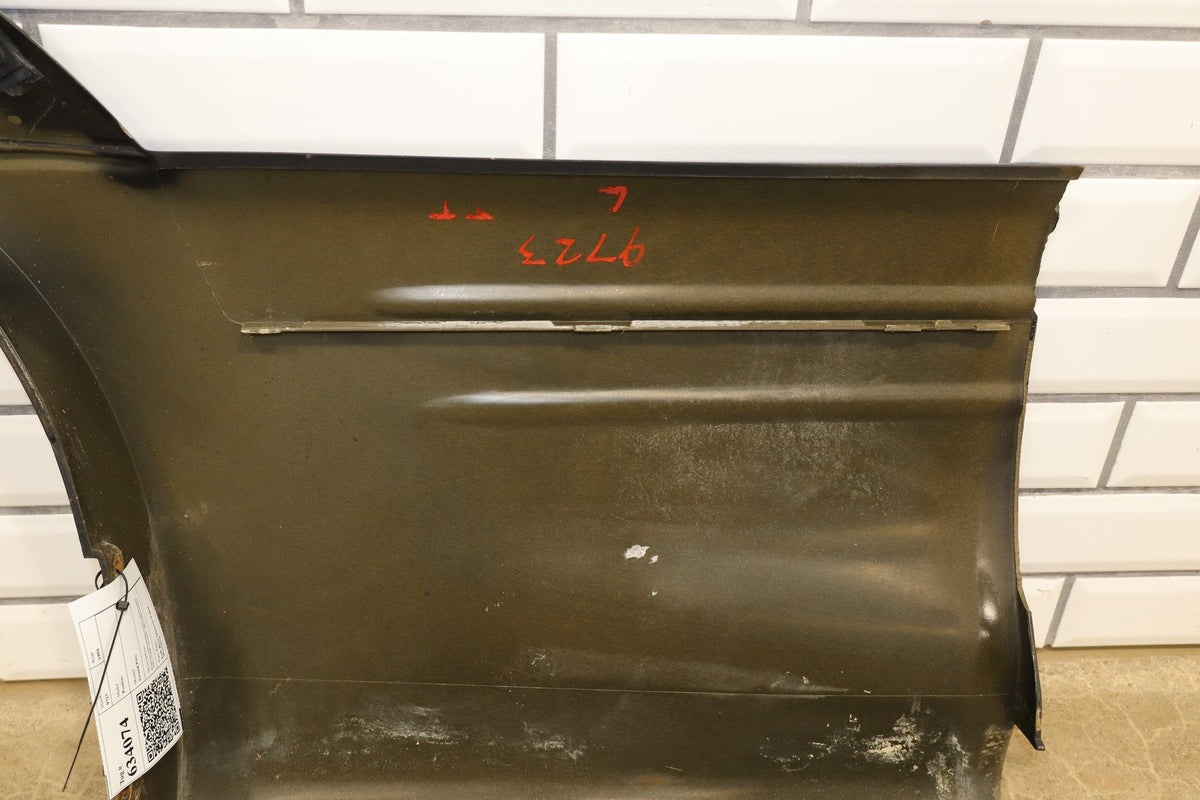 94-96 Pontiac Grand Prix Coupe Left Quarter Molding SE