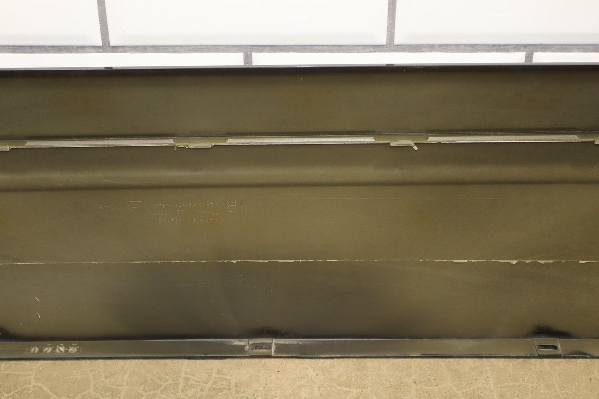 94-96 Pontiac Grand Prix Coupe Right Door Molding SE
