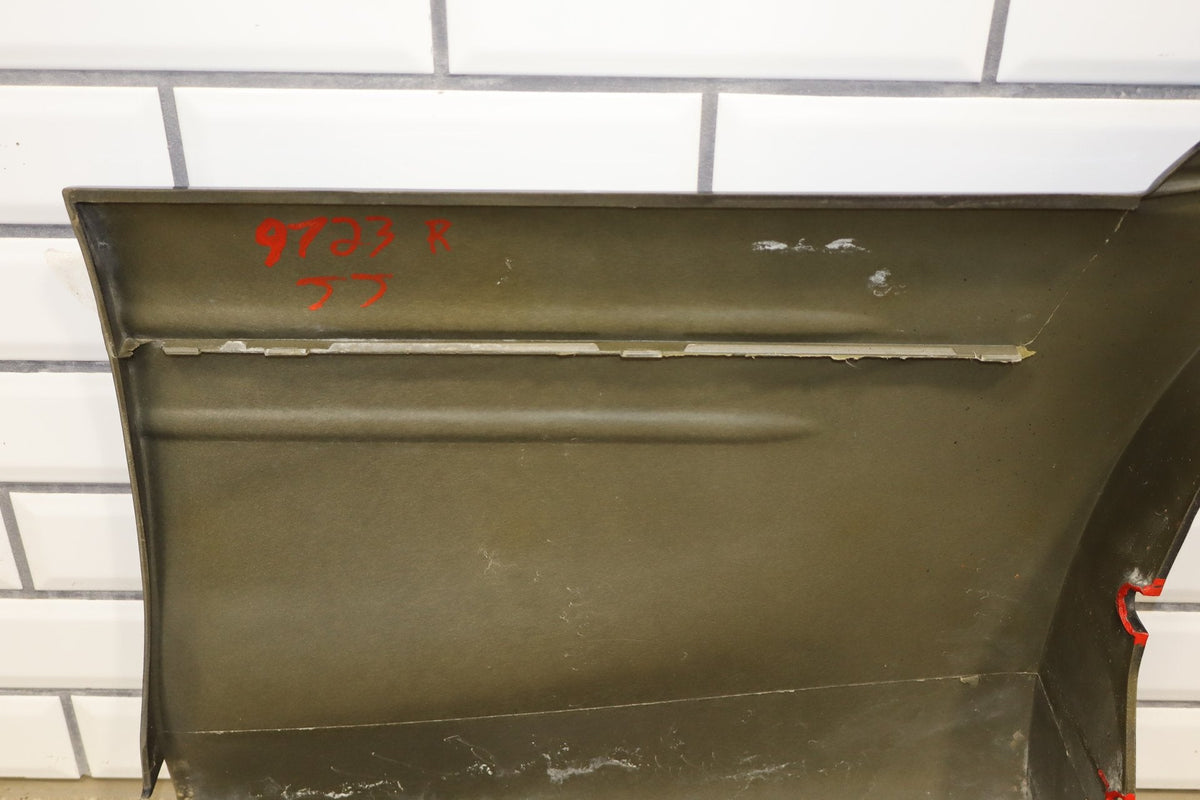 94-96 Pontiac Grand Prix Coupe Right Quarter Molding SE