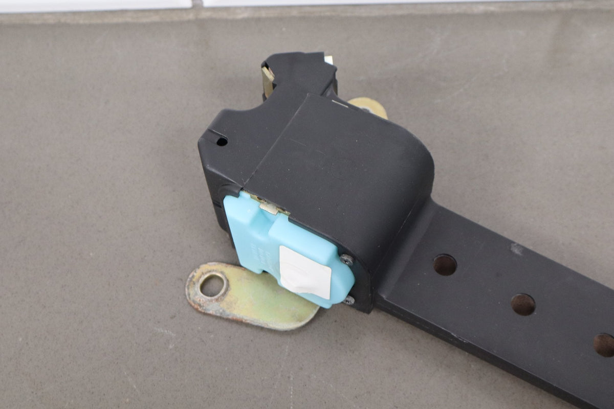 94-96 Pontiac Grand Prix Right Front Seat Belt (Beige 64)