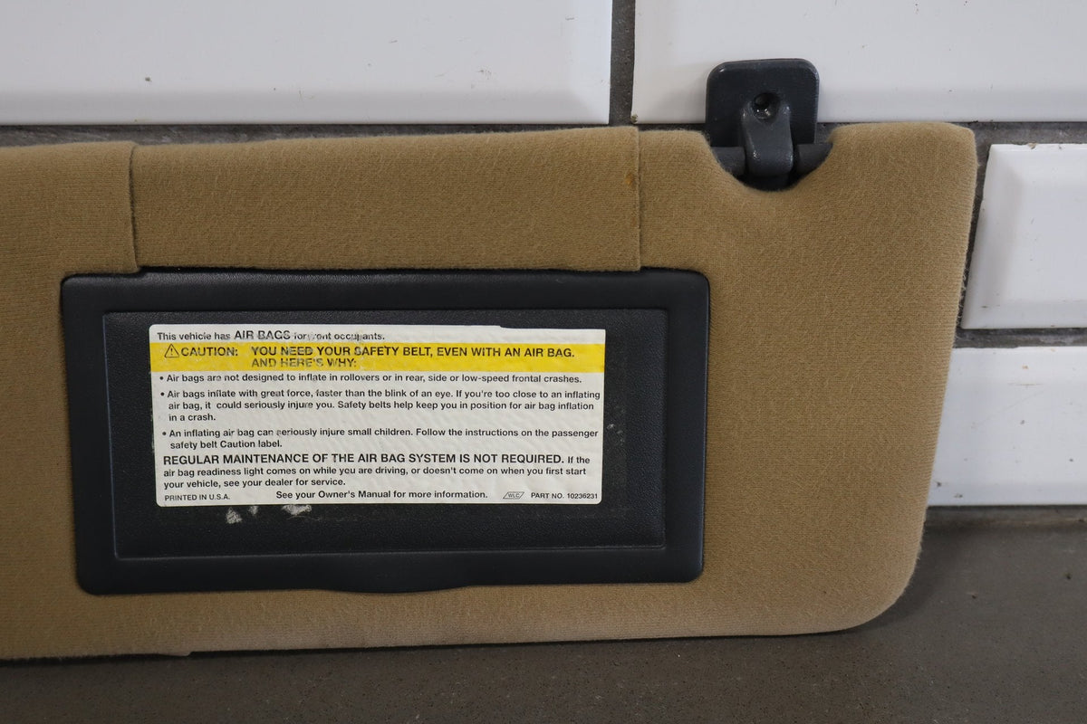 94-96 Pontiac Grand Prix Sun Visor Pair Lighted (Beige 64 Tear)
