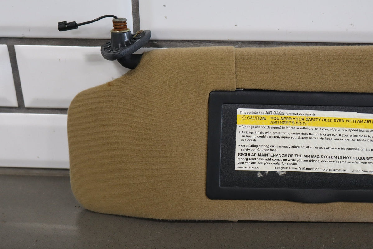 94-96 Pontiac Grand Prix Sun Visor Pair Lighted (Beige 64 Tear)