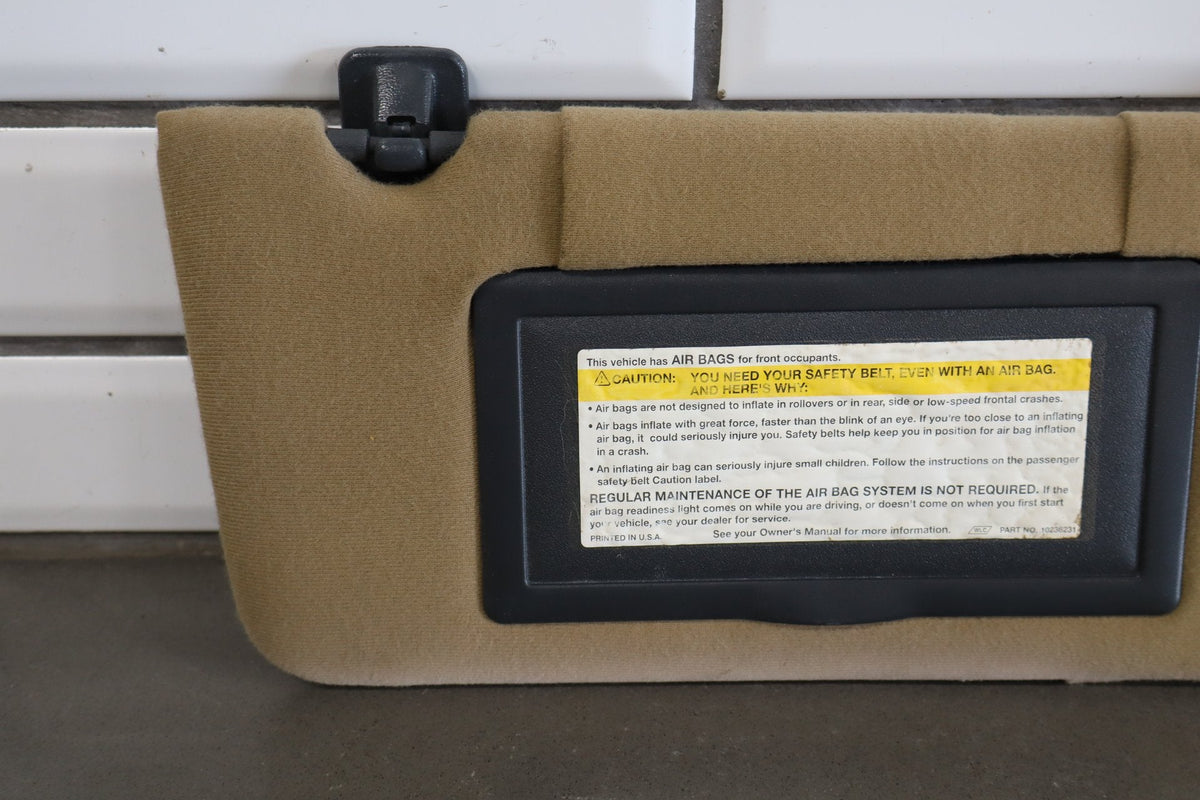 94-96 Pontiac Grand Prix Sun Visor Pair Lighted (Beige 64 Tear)