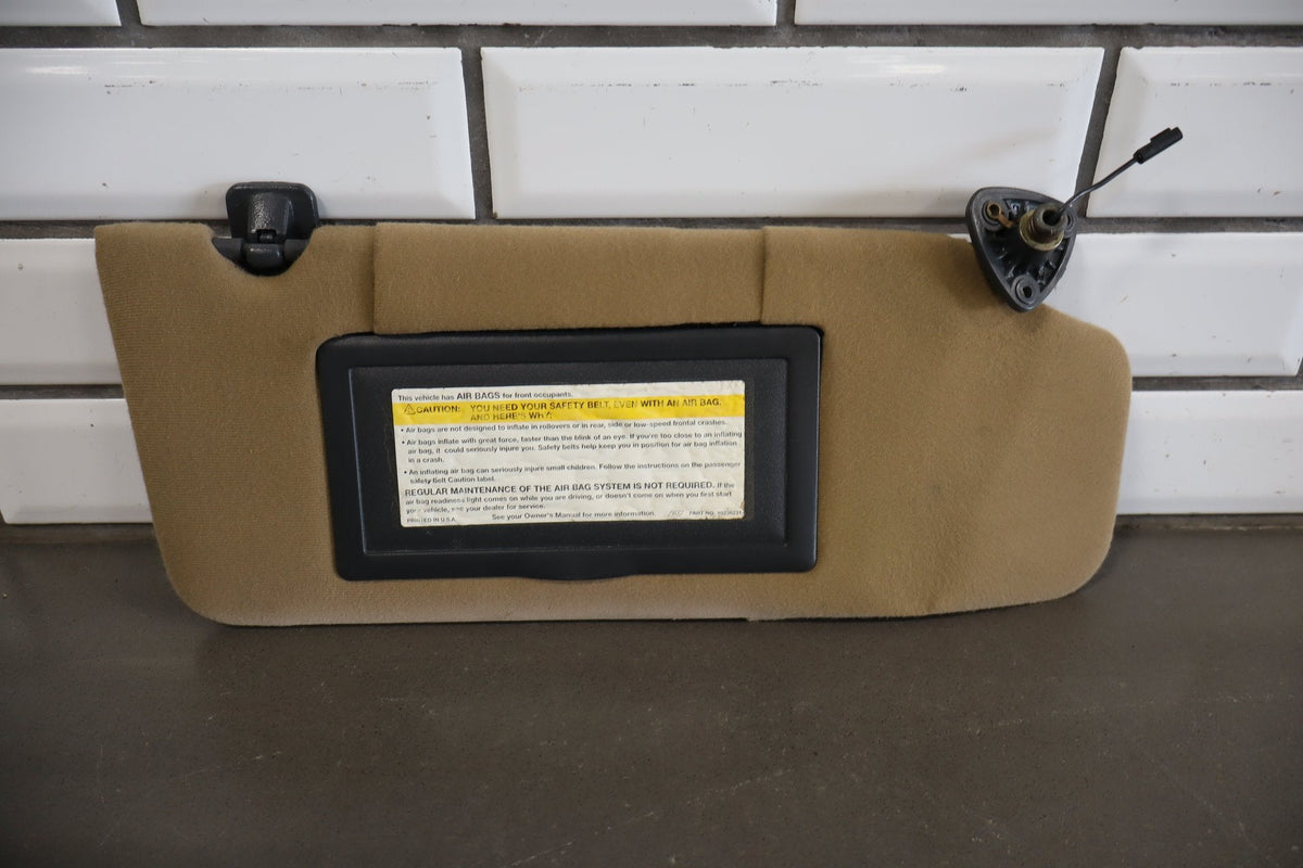 94-96 Pontiac Grand Prix Sun Visor Pair Lighted (Beige 64 Tear)