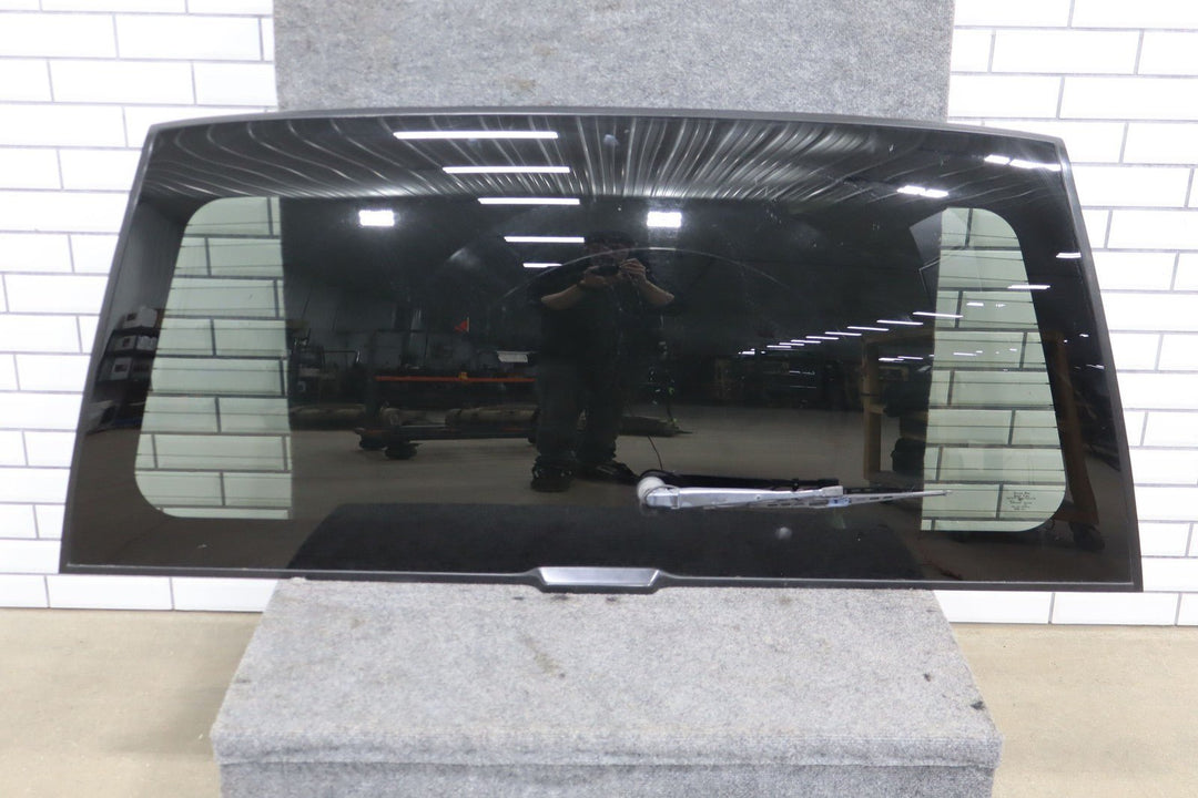 94 - 99 Chevy Suburban Tahoe Yukon OBS GMT400 Rear Liftgate Glass with Wiper OEM