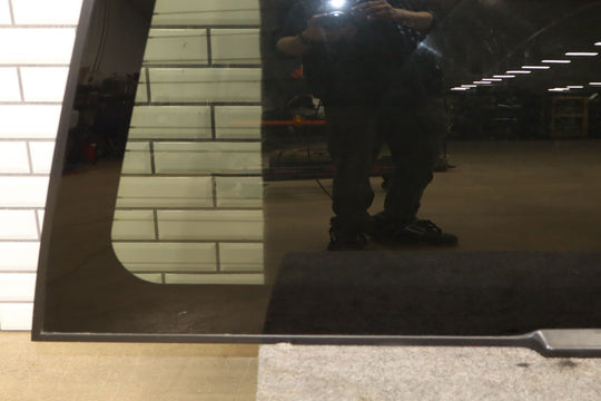 94 - 99 Chevy Suburban Tahoe Yukon OBS GMT400 Rear Liftgate Glass with Wiper OEM