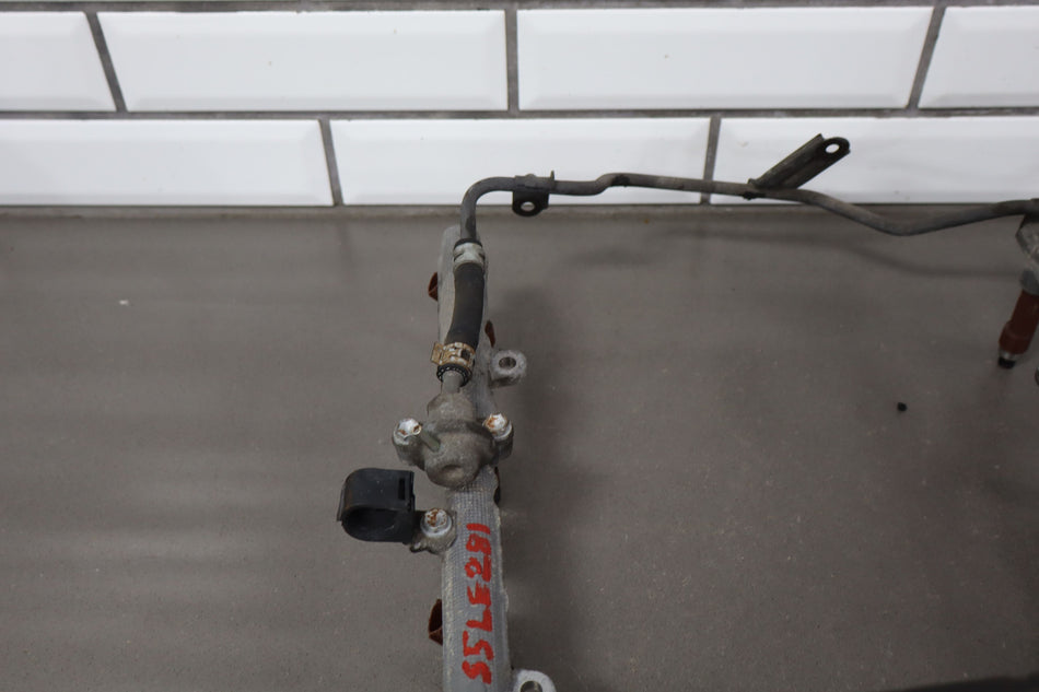 2005 Lexus GX470- Injection Rail