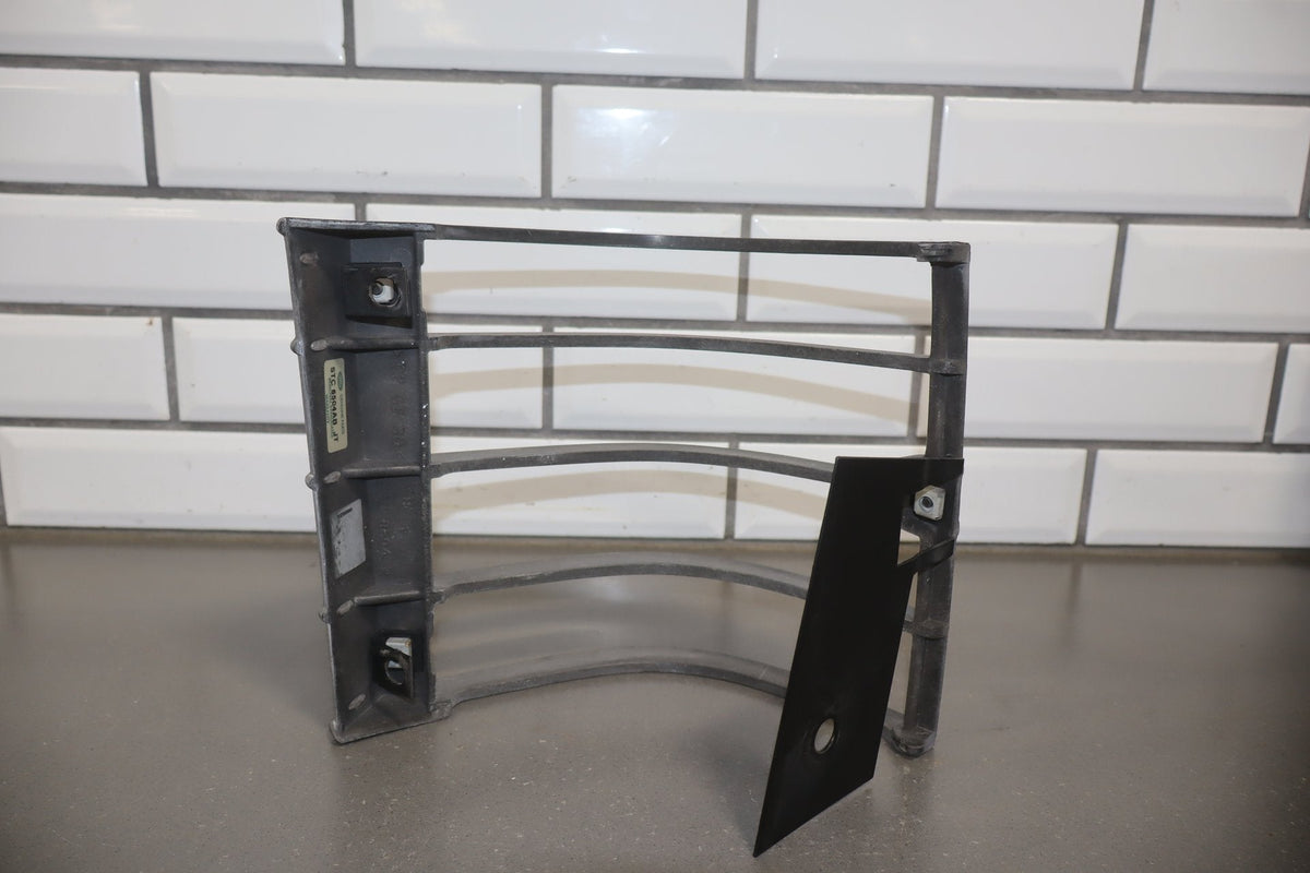 95-02 Land Rover Range Rover P38 Light Guard Genuine With Bracket And Hardware