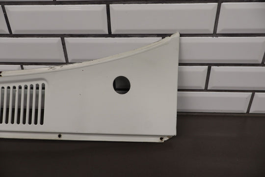 95 - 97 Land Cruiser 96 - 98 LX450 Metal Cowl Vent Panel (White 045)
