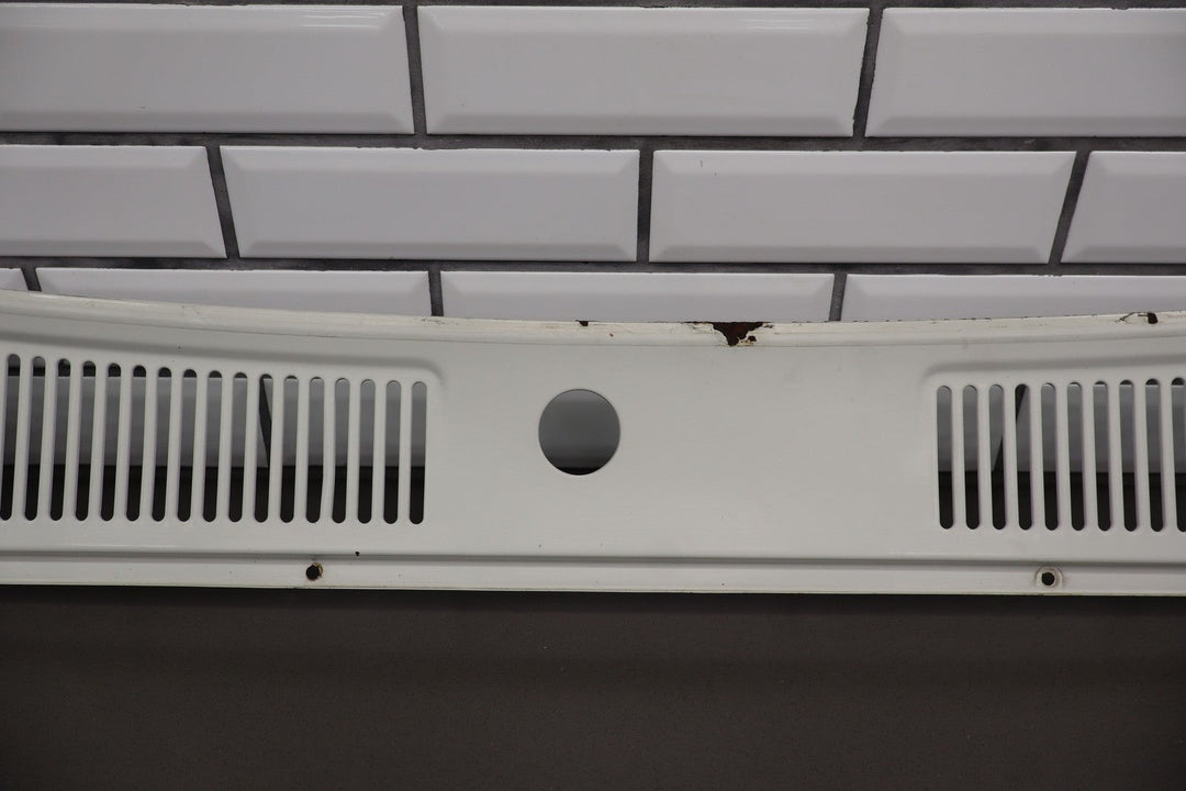 95 - 97 Land Cruiser 96 - 98 LX450 Metal Cowl Vent Panel (White 045)