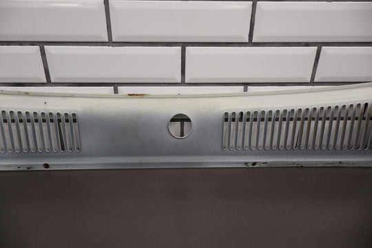 95 - 97 Land Cruiser 96 - 98 LX450 Metal Cowl Vent Panel (White 045)