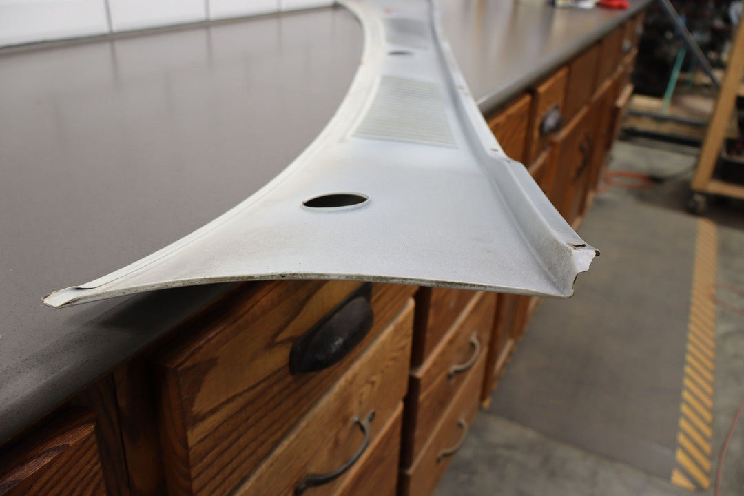 95 - 97 Land Cruiser 96 - 98 LX450 Metal Cowl Vent Panel (White 045)