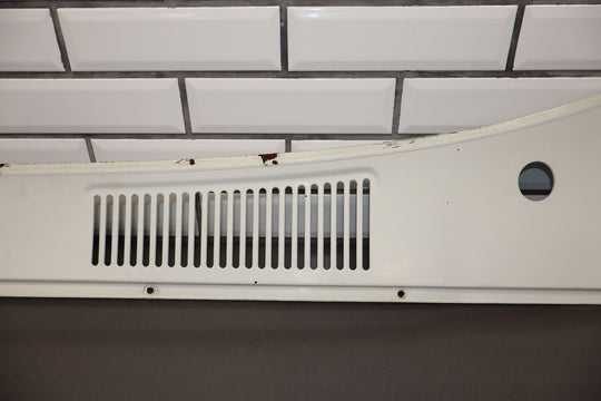 95 - 97 Land Cruiser 96 - 98 LX450 Metal Cowl Vent Panel (White 045)