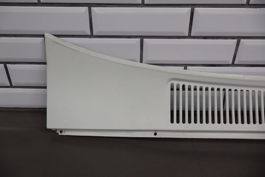95 - 97 Land Cruiser 96 - 98 LX450 Metal Cowl Vent Panel (White 045)