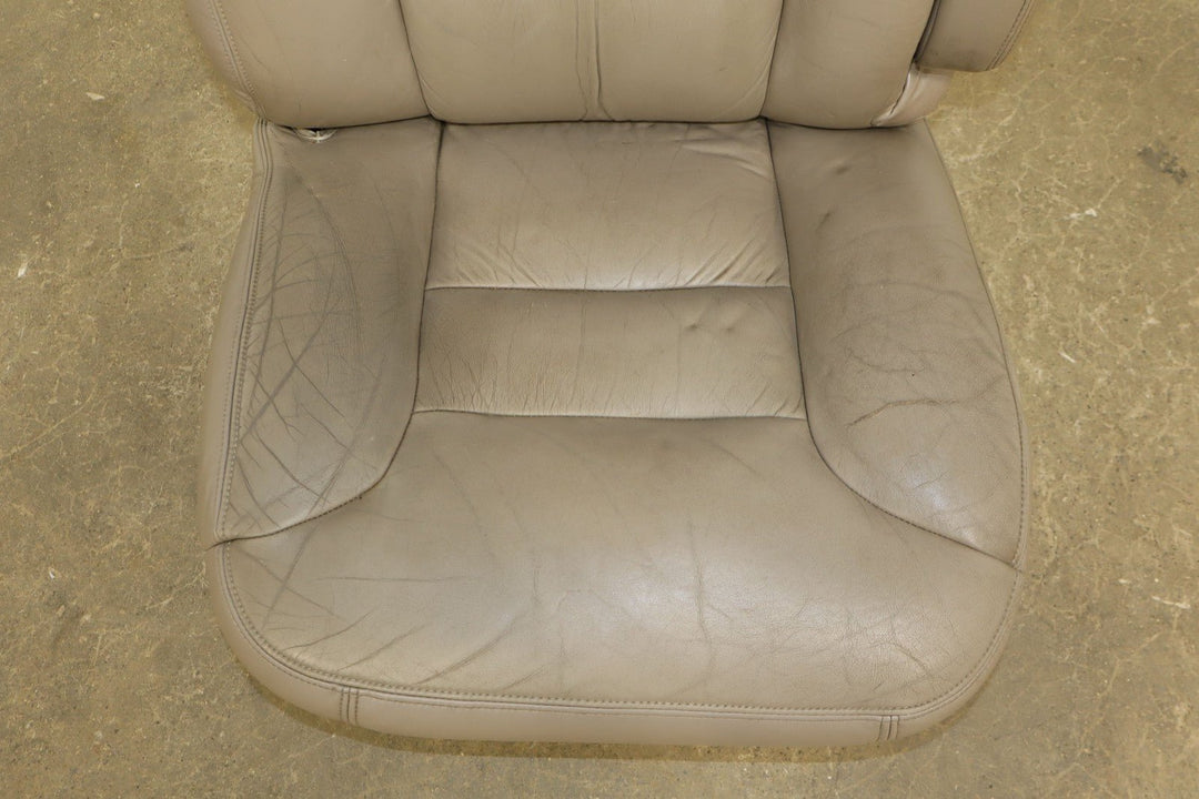 95 - 98 Chevy GMC C/K Truck GMT400 Right Front Seat Leather Neutral (522)