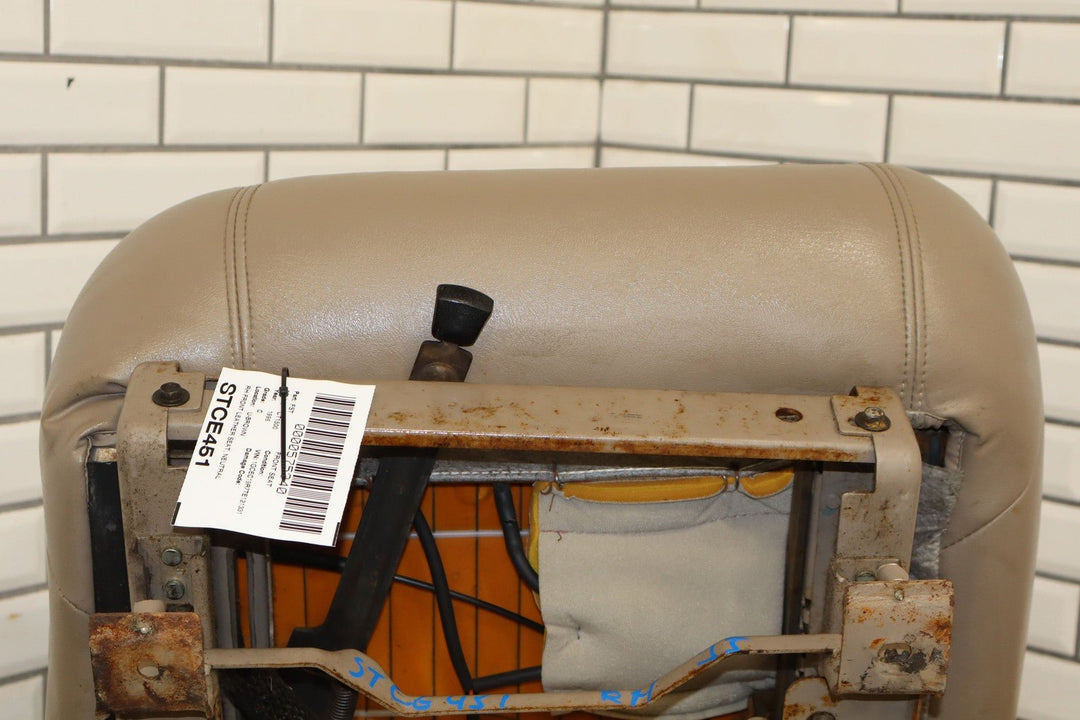 95 - 98 Chevy GMC C/K Truck GMT400 Right Front Seat Leather Neutral (522)