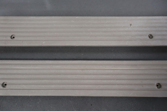 95 - 98 Chevy GMC GMT400 Extended Cab Sill Plates Left/Right Neutral 52D