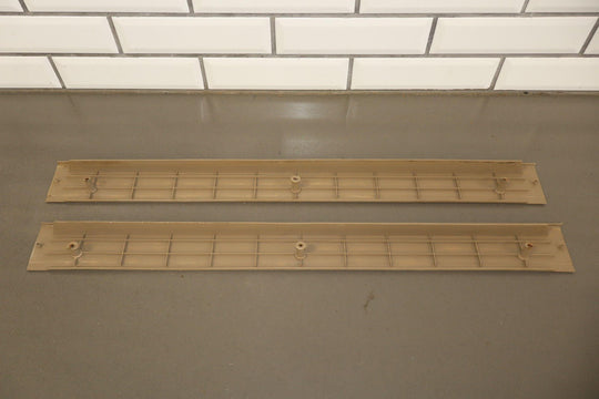 95 - 98 Chevy GMC GMT400 Extended Cab Sill Plates Left/Right Neutral 52D