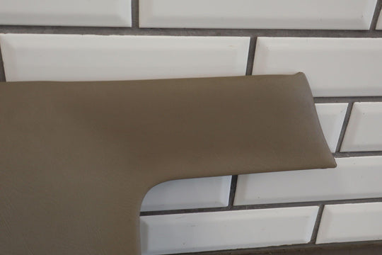 95 - 98 Chevy GMC OBS GMT400 Knee Pad Panel Neutral 52D 15739993