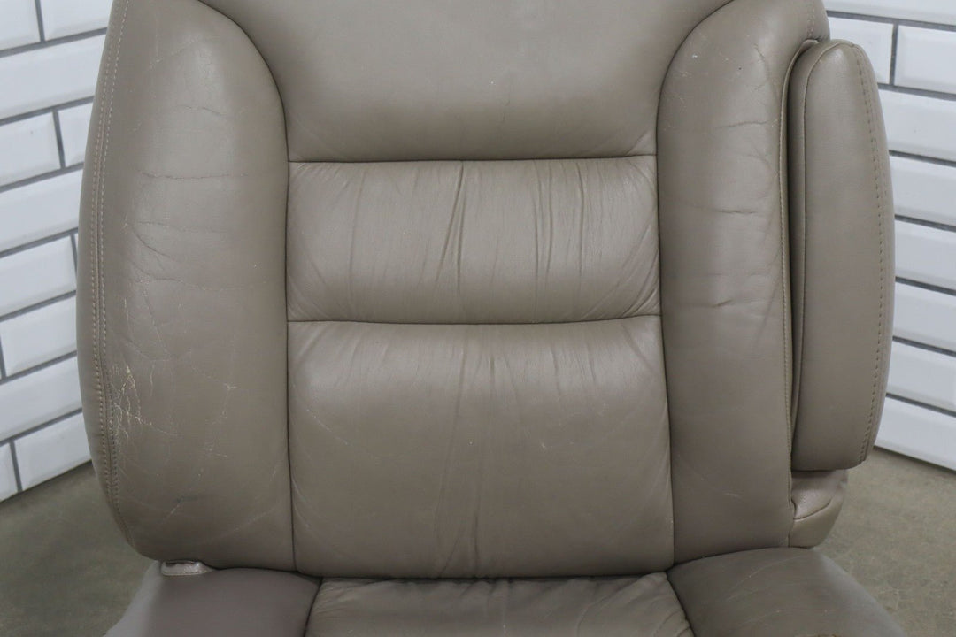 95 - 98 Chevy Suburban Tahoe GMT400 Right RH Front Leather Seat (Neutral 52D)